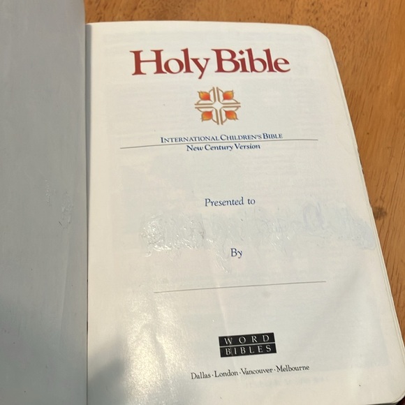 Vintage 1986 - 1988. Holy Bible “ International Children’s “ with many pictures - Picture 4 of 13